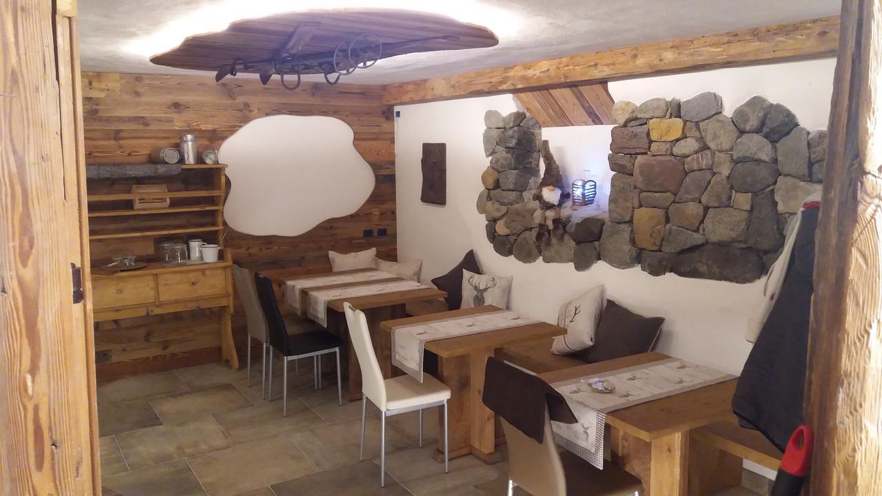 Hotel Majon De La Nona Pozza di Fassa Exterior foto